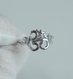 Bague Om en Argent 925 – Symbole Sacré de Paix, Protection et Éveil Spirituel