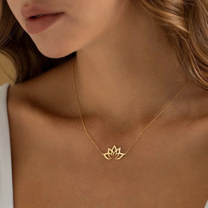 Collier Fleur de Lotus Doré