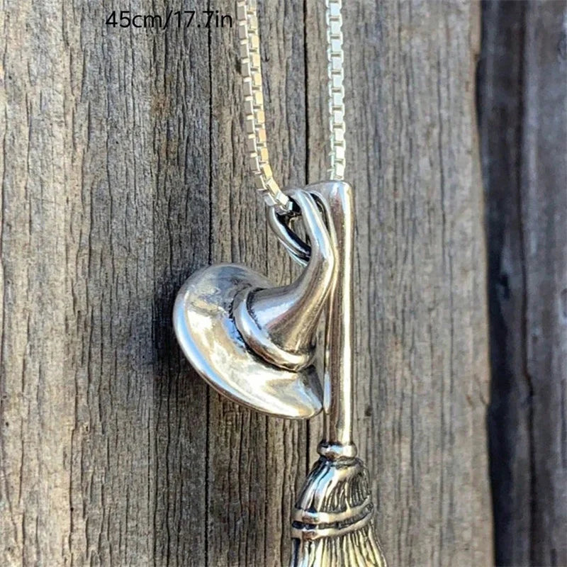Collier Sorcière Chapeau & Balai
