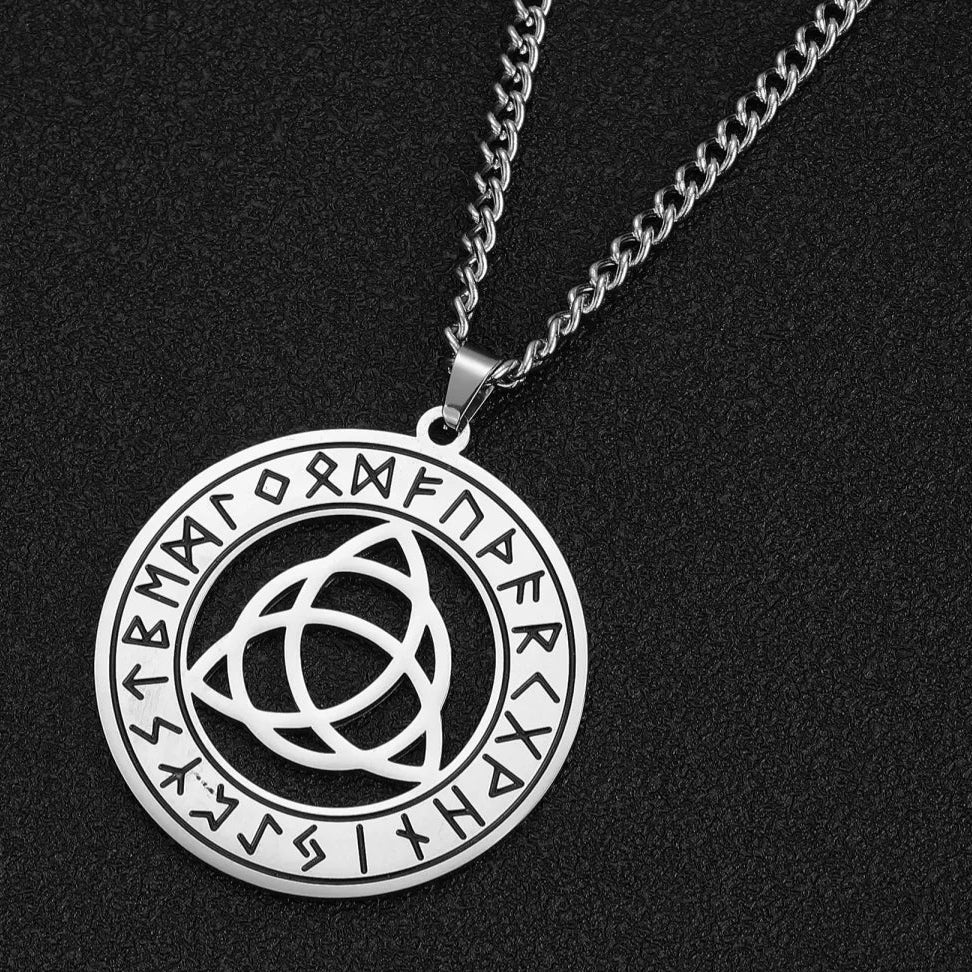 Collier Triquetra – Nœud Sacré de Protection et d’Harmonie