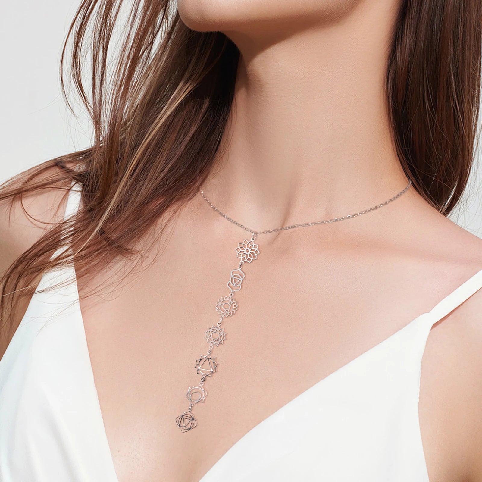 Collier 7 Chakras Fleur de Vie – Pendentif Spirituel en Acier Inoxydable pour Méditation et Yoga